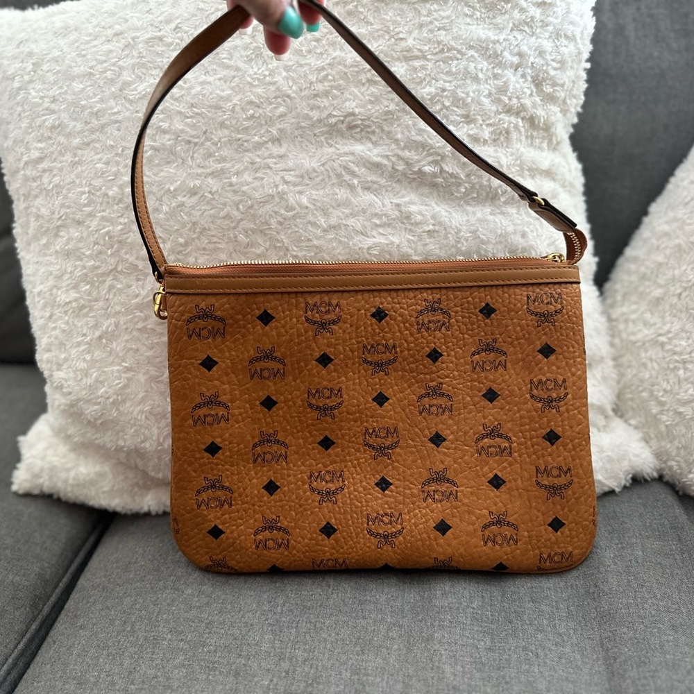 MCM LIZ POUCH New Without Tag
